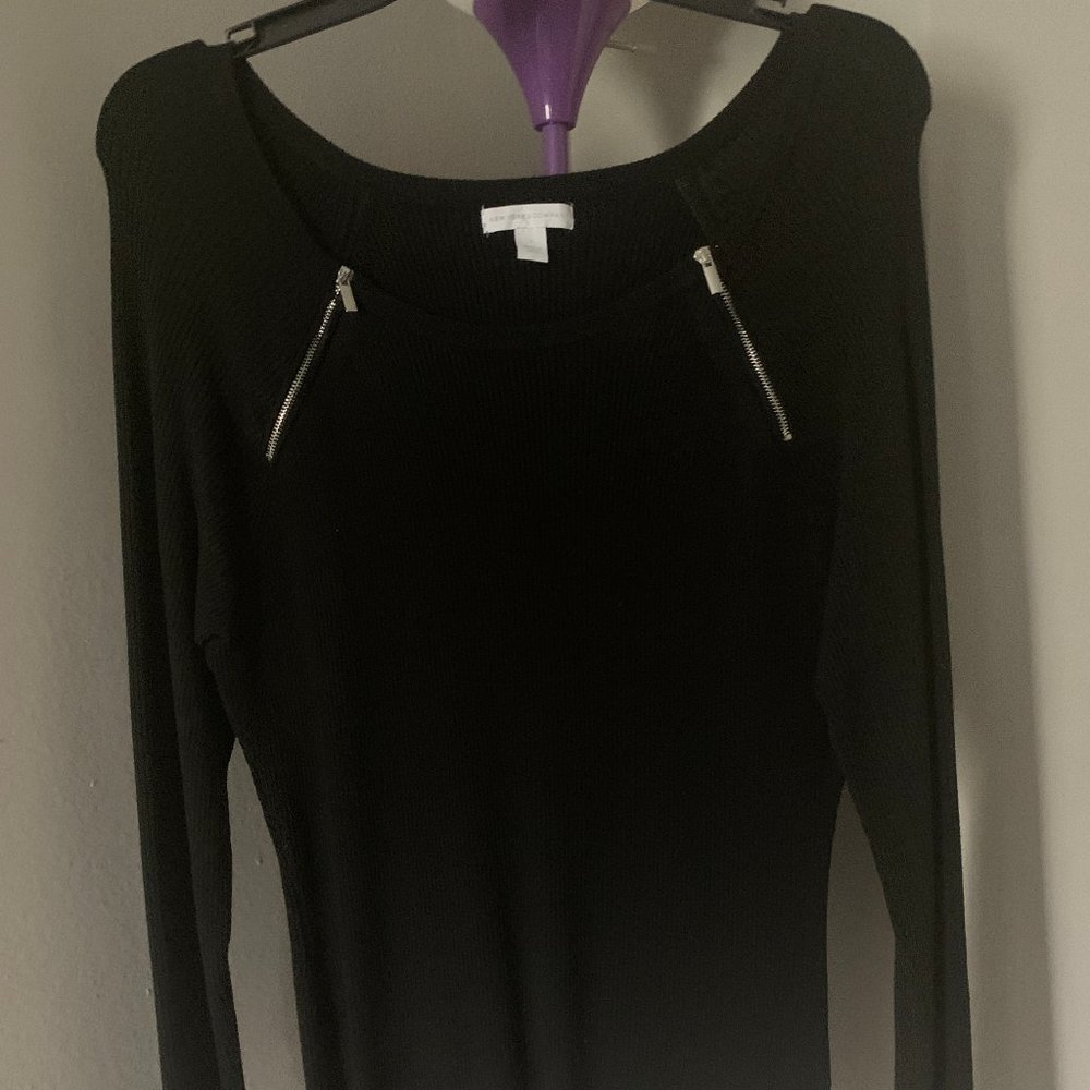 Black ribbed NY and Co sweater